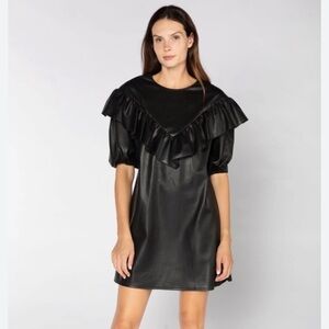 Avoly s’edge ruffle black dress